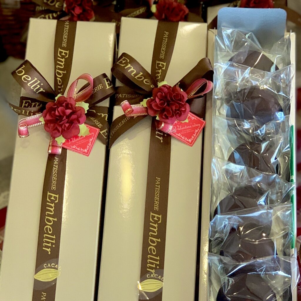 モンプチマカロンショコ6個詰めラ6ケ詰め モンプチマカロンショコラ 6個詰め パティスリーアンベリー 静岡県菊川市ケーキ屋